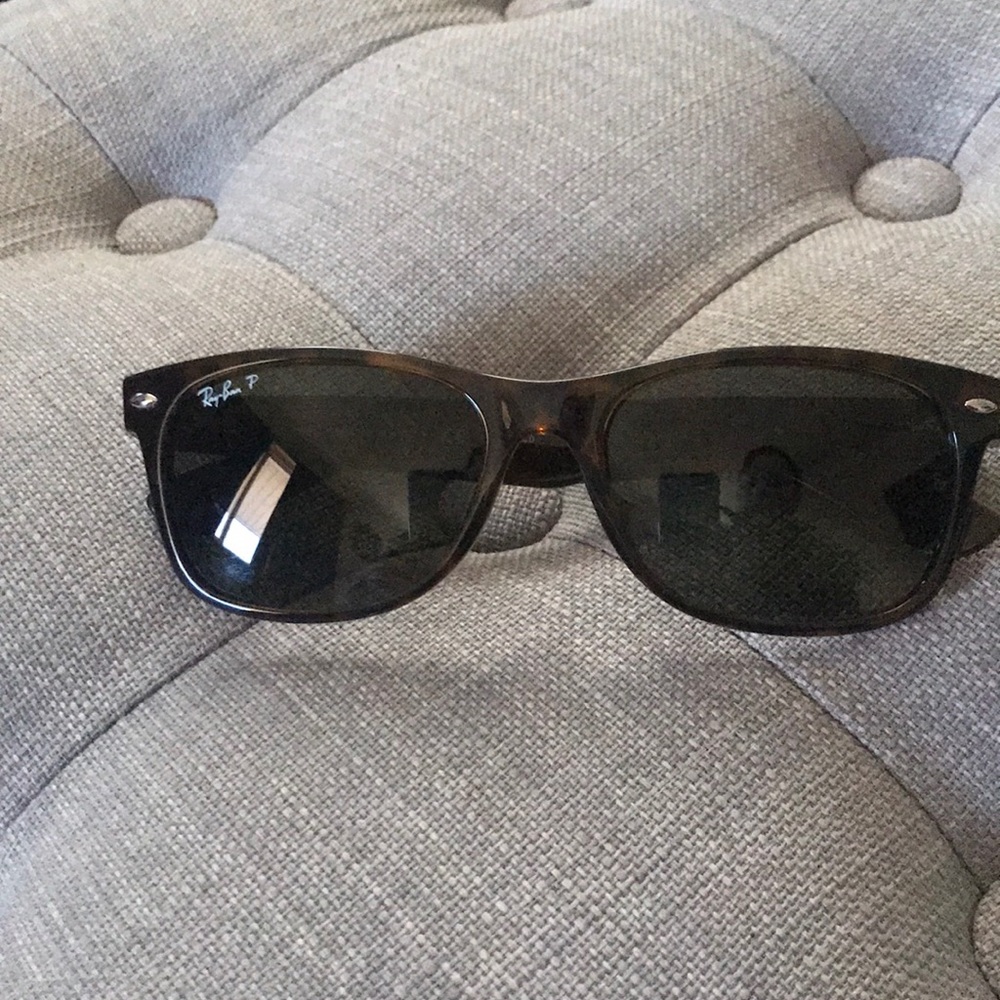 Polarized Ray bans